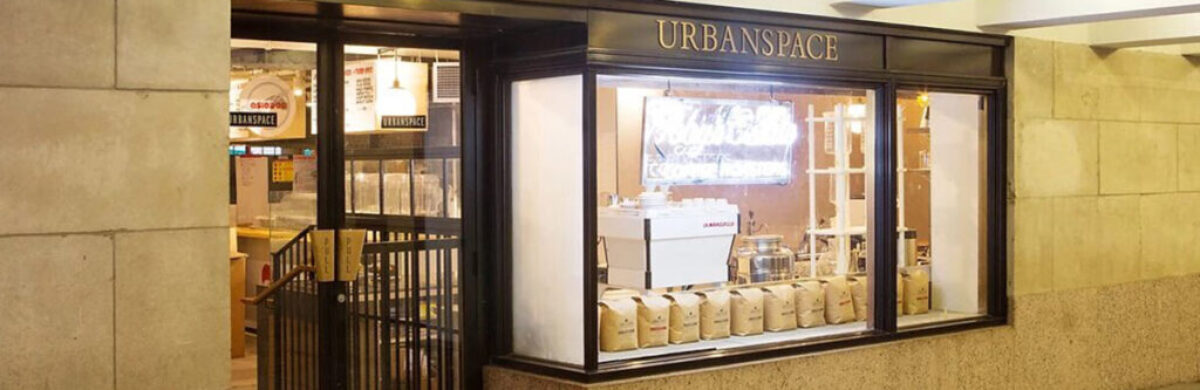 Decoración interior de café-bar